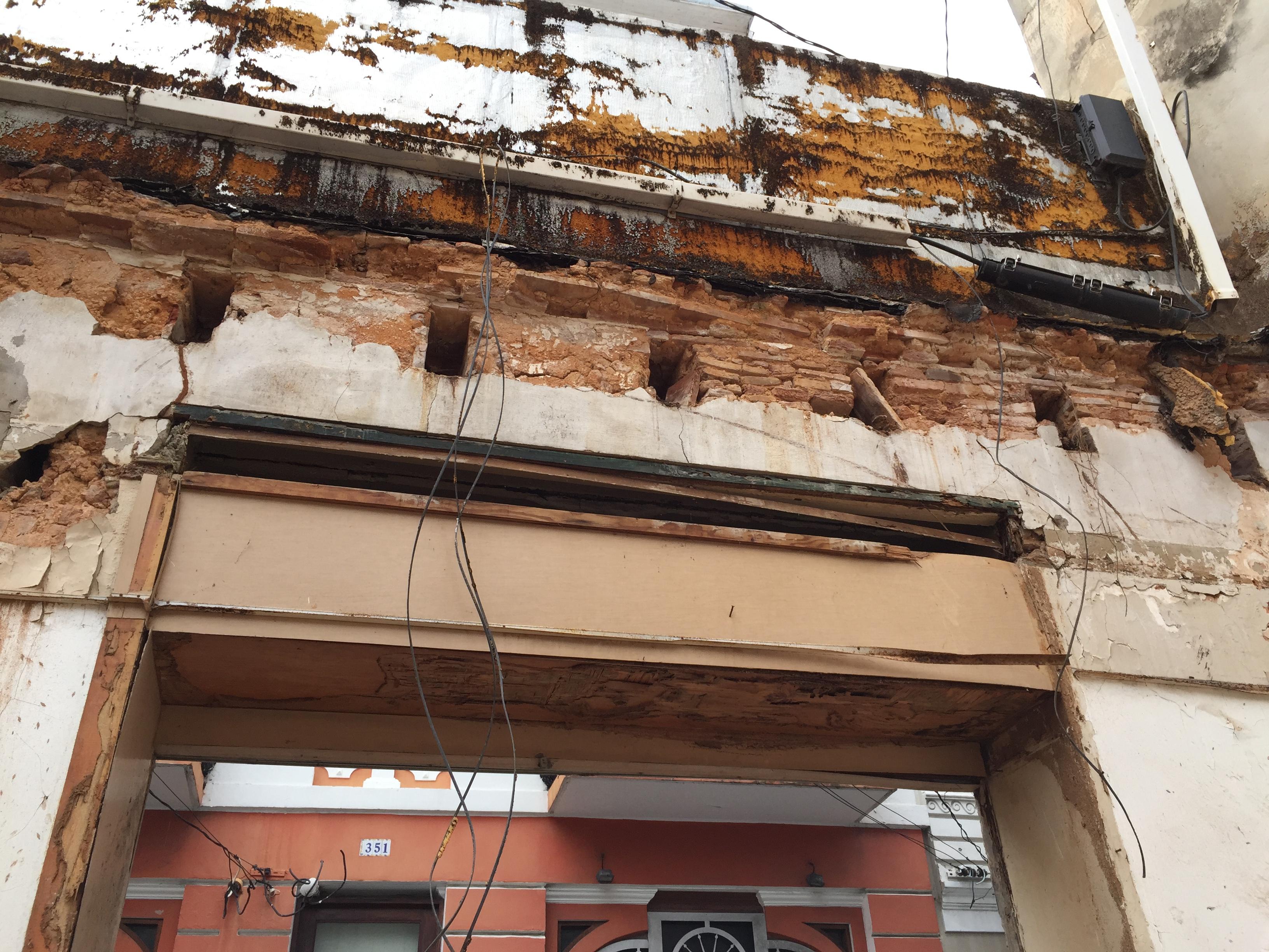Calle de la Fortaleza 350 - Casa Galguera - Remoción de Escombros - San Juan (Viejo San Juan) - 2015 00012